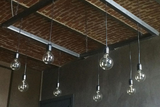 Stalen plafondverlichting